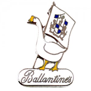 ピンバッジ・バランタイン白いアヒル酒ウイスキー BALLANTINES WHISKY SCOTLAND