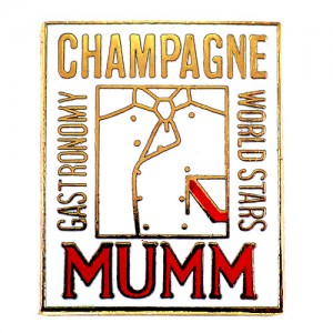 ピンバッジ・シャンパーニュ酒マムMUMMガストロノミー美食 CHAMPAGNE-MUMM REIMS FRANCE