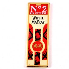 ピンバッジ・ホワイトマッケイ酒ウイスキー瓶スコットランドのチェック柄 WHYTE&MACKAY WHISKY SCOTLAND