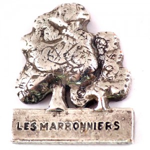 ピンバッジ・マロン栗の木々シルバー銀色 LES-MARRONNIERS CHATAIGNE FRANCE