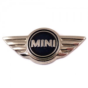 ピンバッジ・銀色の翼オースティンミニ車イギリス英国 AUSTIN MINI COOPER AUSTIN-MINI-COOPER MORRIS-MINI-COOPER ENGLAND