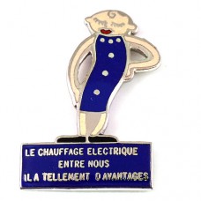 ピンバッジ・赤い口紅に青いドレスの女 CHAUFFAGE-ELECTRIQUE FRANCE