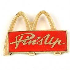 ピンバッジ・マクドナルドＭ金色ピンバッジクラブ赤 MC-DONALDS PINS-CLUB PINS-UP FRANCE