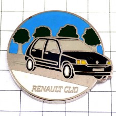 ピンバッジ・黒いルノークリオ車CLIO青空 RENAULT FRANCE