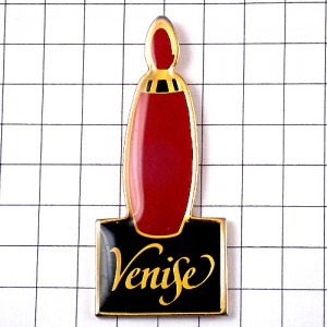 ピンバッジ・イブロシェの赤い香水壜 VENISE YVES-ROCHER