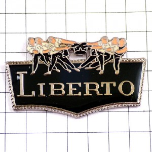 ピンバッジ・リベルト服ジーンズで綱引き LIBERTO