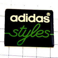 ピンバッジ・アディダスadidasスタイル靴 ADIDAS