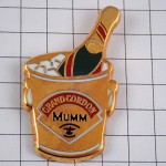 ピンバッジ・シャンパーニュ３個マム紙箱付きシャンパン酒 GRAND-CORDON CHAMPAGNE-MUMM REIMS FRANCE