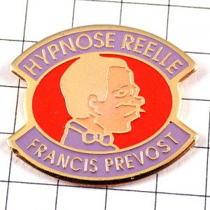 ピンバッジ・蝶ネクタイの男の横顔 HYPNOSE FRANCIS-PREVOST FRANCE