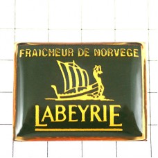 ピンバッジ・ボートヨット帆船ラベリ社フォアグラ鴨 LABEYRIE TRAITEUR FRANCE NORWAY