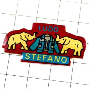 ピンバッジ・Ｇジャン白い象２頭ジーンズ洋服 LUDO-STEFANO PARIS