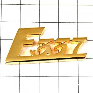 ピンバッジ・E337酒石酸カリウムナトリウム金色の文字