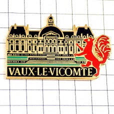 ピンバッジ・赤いリスとヴォールヴィコント城 VAUX-LE-VICOMTE NICOLAS-FOUQUET LOUIS-XIV FRANCE