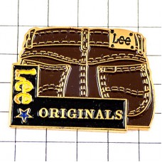 ピンバッジ・洋服リーLEEジーンズ後ろポケット茶色  LEE DENIM JEANS ORIGINALS USA