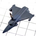 ピンバッジ・黒い飛行機ラファール戦闘機ダッソー社