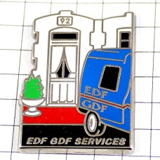 ピンバッジ・ＥＤＦ青い電気会社の車 EDF GDF SERVICES FRANCE