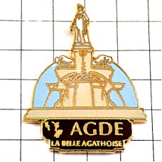 ピンバッジ・アグド彫像のある噴水 AGDE FRANCE