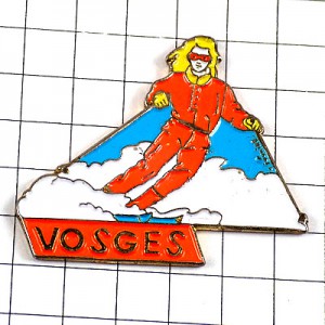 ピンバッジ・ボージュ雪山スキーヤー女の子 VOSGES FRANCE