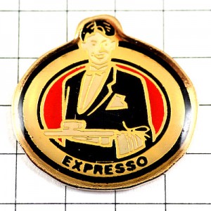 ピンバッジ・カフェのギャルソン給仕 COFFEE EXPRESSO