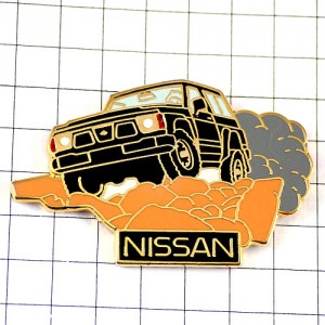 ピンバッジ・日産はしる四輪駆動車 NISSAN JAPAN