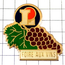 ピンバッジ・ワイン酒ぶどう房アルファベットＬ  FOIRE-AUX-VINS FRANCE