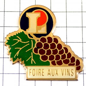 ピンバッジ・ワイン酒ぶどう房アルファベットＬ  FOIRE-AUX-VINS FRANCE