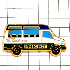 ピンバッジ・プジョー社ミニバス電気自動車 PEUGEOT FRANCE