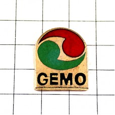 ピンバッジ・赤と緑の勾玉風の模様 GEMO