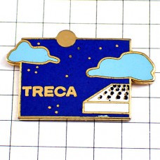 ピンバッジ・トレカ満月の夜マットレス寝具サヴィニャック画 TRECA SAVIGNAC