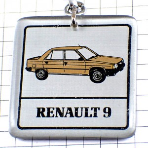 キーホルダー・ルノー９ヌフ車 RENAULT FRANCE