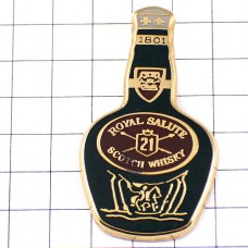 ピンバッジ・ロイヤルサルート21年スコッチウイスキー酒瓶 CHIVAS ROYAL-SALUTE SCOTLAND SCOTCH WHISKY