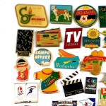 フランス ピンズ 雑貨 ヴィンテージ ピンバッジまとめて50個セット まとめ売り 大量 フレンチ ビンテージ 広告 映画カチンコ数字の５自転車ヘルメット鳥など