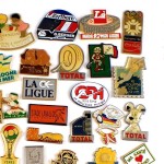 フランス ピンズ 雑貨 ヴィンテージ ピンバッジまとめて50個セット まとめ売り 大量 フレンチ ビンテージ 広告 カウボーイズ赤十字ウイスキー犬など