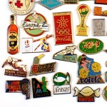 フランス ピンズ 雑貨 ヴィンテージ ピンバッジまとめて50個セット まとめ売り 大量 フレンチ ビンテージ 広告 カウボーイズ赤十字ウイスキー犬など