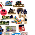 フランス ピンズ 雑貨 ヴィンテージ ピンバッジまとめて50個セット まとめ売り 大量 フレンチ ビンテージ 広告 パン屋さん握手カンガルー矢印ラグビーなど