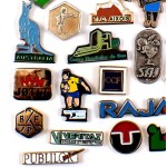 フランス ピンズ 雑貨 ヴィンテージ ピンバッジまとめて50個セット まとめ売り 大量 フレンチ ビンテージ 広告 パン屋さん握手カンガルー矢印ラグビーなど