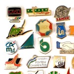 フランス ピンズ 雑貨 ヴィンテージ ピンバッジまとめて50個セット まとめ売り 大量 フレンチ ビンテージ 広告 握手イルカ赤十字フランステレコムEU欧州連合など