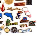 フランス ピンズ 雑貨 ヴィンテージ ピンバッジまとめて50個セット まとめ売り 大量 フレンチ ビンテージ 広告 握手イルカ赤十字フランステレコムEU欧州連合など