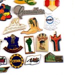 フランス ピンズ 雑貨 ヴィンテージ ピンバッジまとめて50個セット まとめ売り 大量 フレンチ ビンテージ 広告 スケボー象マラソン優勝争いダンス歌手ワインなど