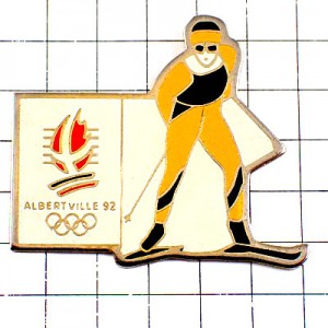 ピンバッジ・アルベールビル五輪スキーヤー冬季オリンピック1992年ビンテージ中古品