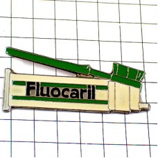 ピンバッジ・緑色の歯ブラシ歯みがき歯医者さん FLUOCARIL