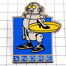 ピンバッジ・ハイヒールを持ったロボット革靴 ANDRE ROBOT SHOES FRANCE