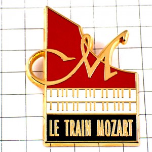 ピンバッジ・Ｍ鍵盤ピアノ音楽モーツアルト作曲家トレイン鉄道昼行列車 MOZART