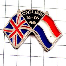 ピンバッジ・イギリスとオランダ国旗サッカーワールドカップ大会イタリア1990年