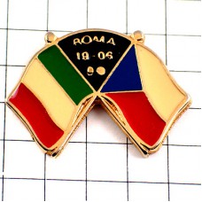 ピンバッジ・イタリア大会サッカーワールドカップ1990年イタリアとチェコスロバキア国旗