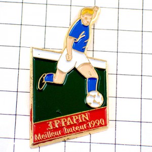 ピンバッジ・サッカー選手ジャン＝ピエール・パパン得点王 OLYMPIQUE-DE-MARSEILLE JEAN-PIERRE-PAPIN