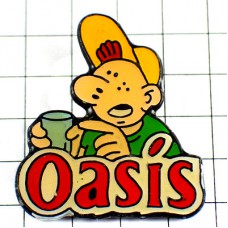 ピンバッジ・オアシス水をコップ一杯キャップ野球帽の男の子 OASIS FRANCE