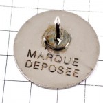 ピンバッジ・黄色い羽根ペン文房具 PLUME MARQUE-DEPOSEE FRANCE