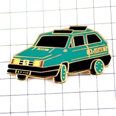 ピンバッジ・青い車のおもちゃ「Ｓ」