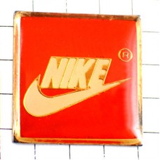 ピンバッジ・ナイキ赤いマークNIKE